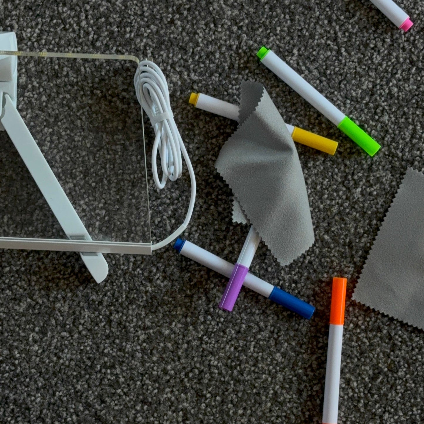 DIY LED Message Board Night Light – Custom Acrylic Writing Lamp with 7 Colour Pens, USB Powered